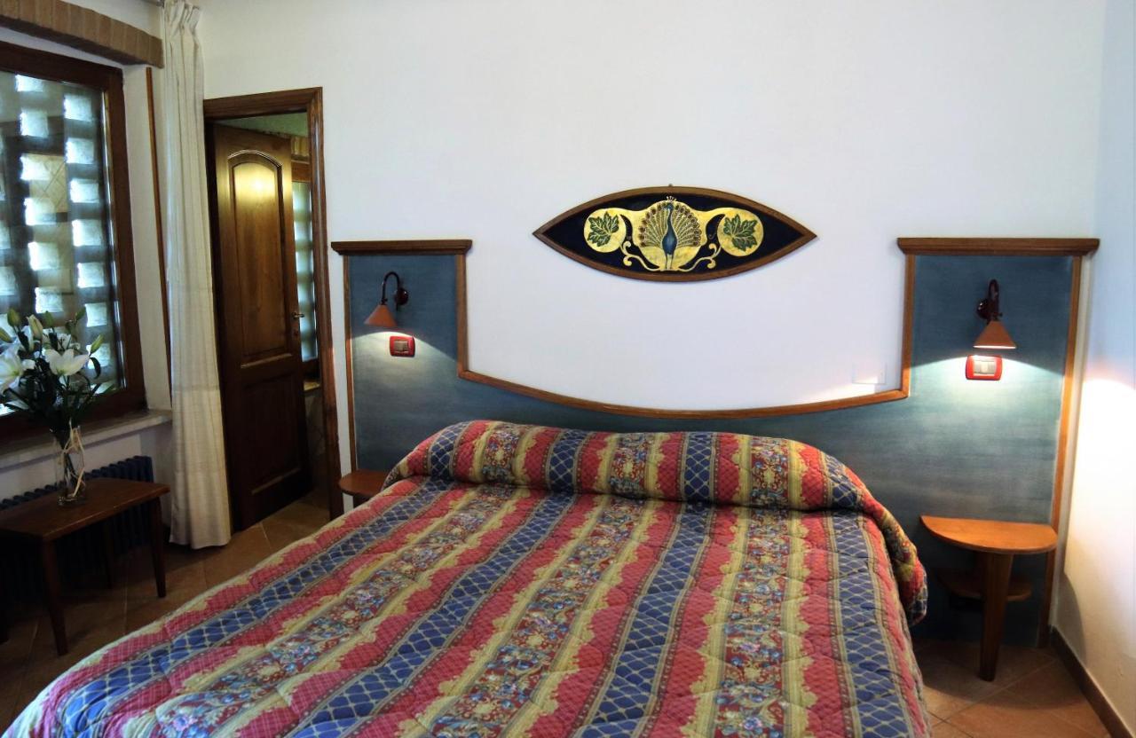 Bed & Breakfast Casale Gregoriano And Apartaments 圣吉米纳诺 外观 照片