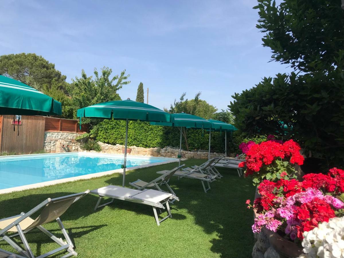 Bed & Breakfast Casale Gregoriano And Apartaments 圣吉米纳诺 外观 照片